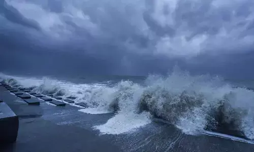Andhra Pradesh, Tamil Nadu States alerted as cyclone Mandous to brew in Bay of Bengal
