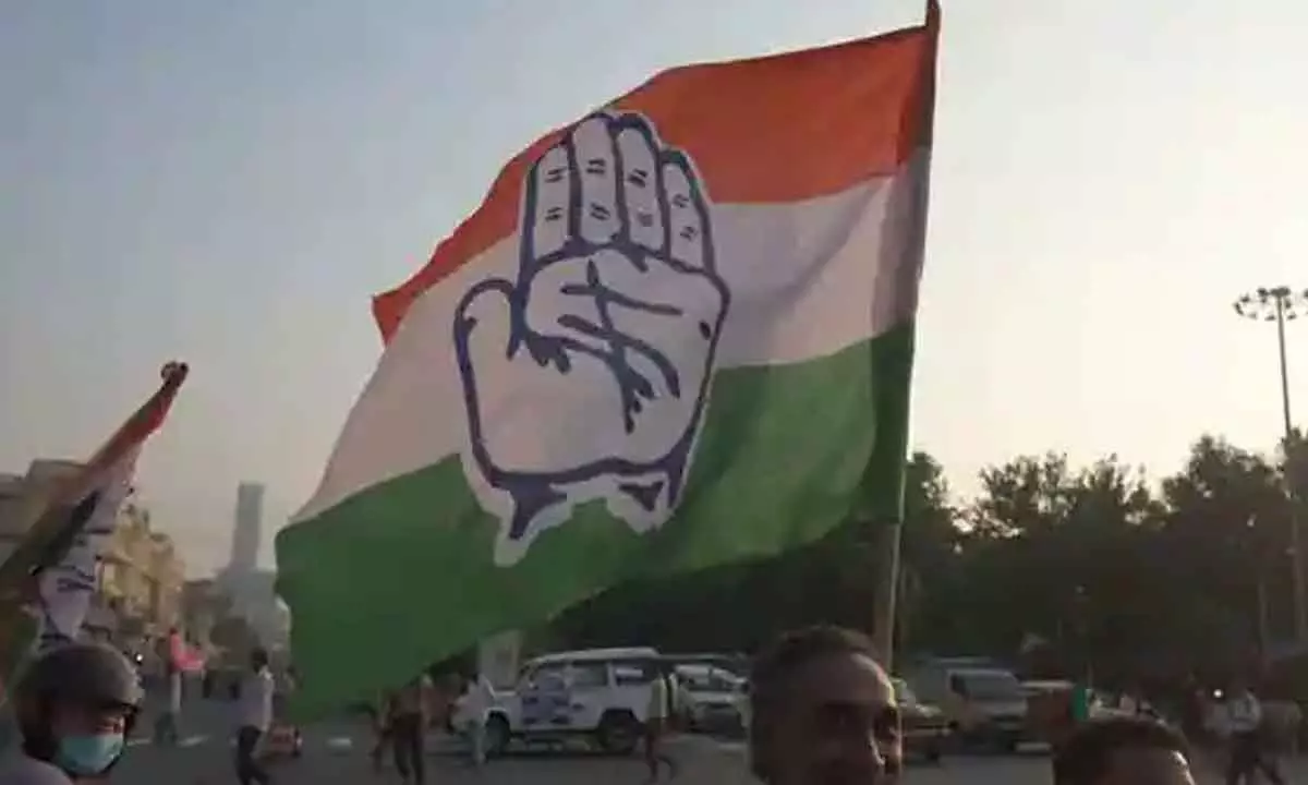 Congress crosses half-way mark in Himachal; BJP slides