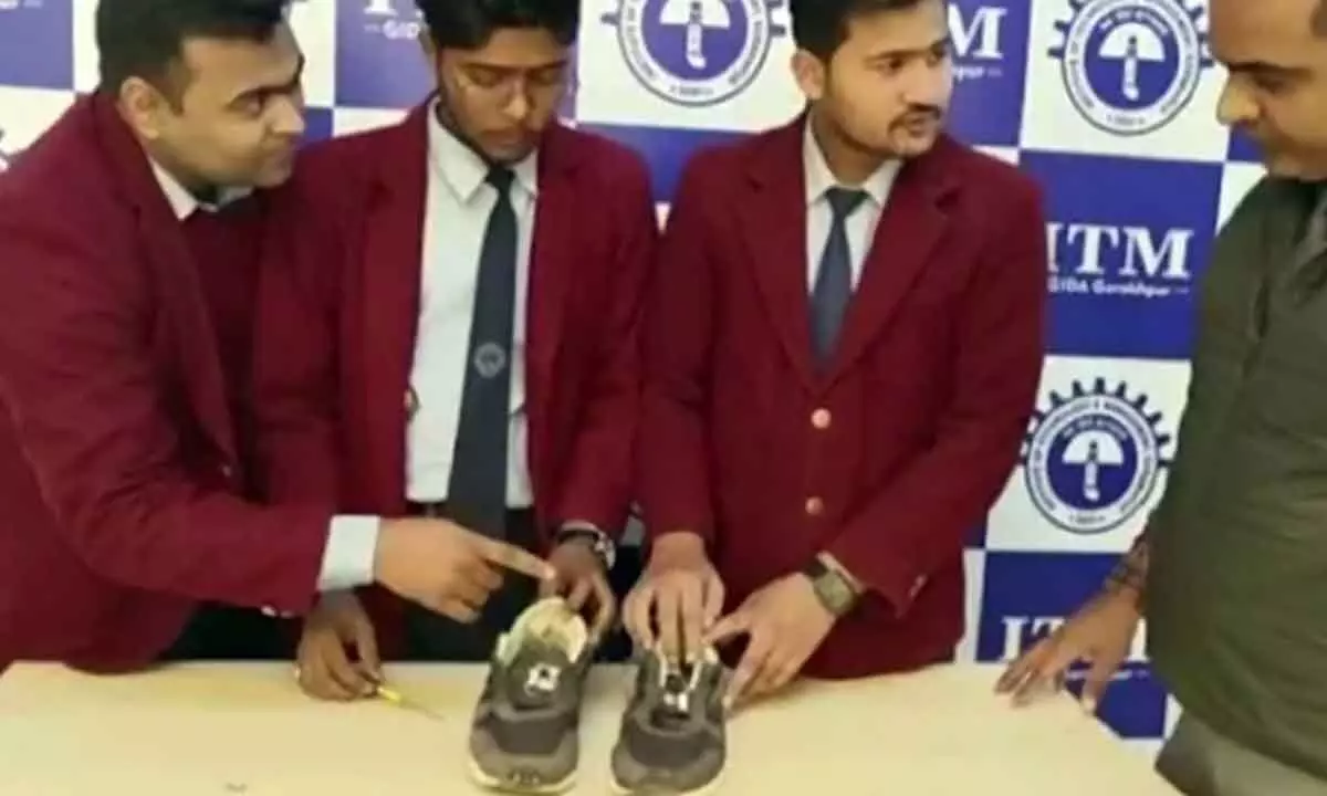 Students make shoes to tackle eve teasers