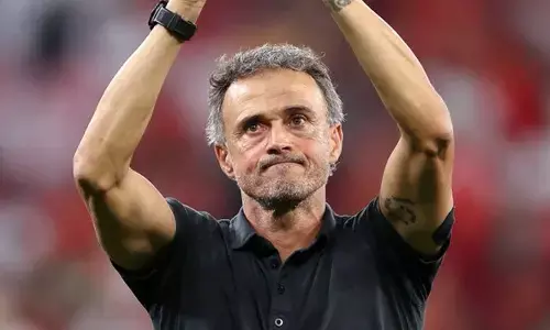 Spain sack head coach Luis Enrique after World Cup exit