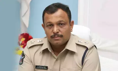 Stay away from banned organisations: SP Parameswar Reddy