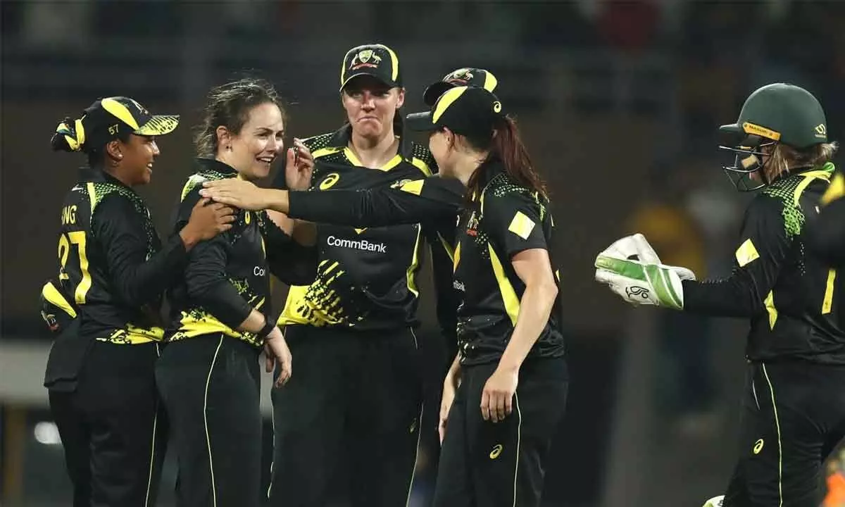 Playing in front of huge crowd is something to cherish forever: Heather Graham Playing in front of huge crowd is something to cherish forever: Heather Graham