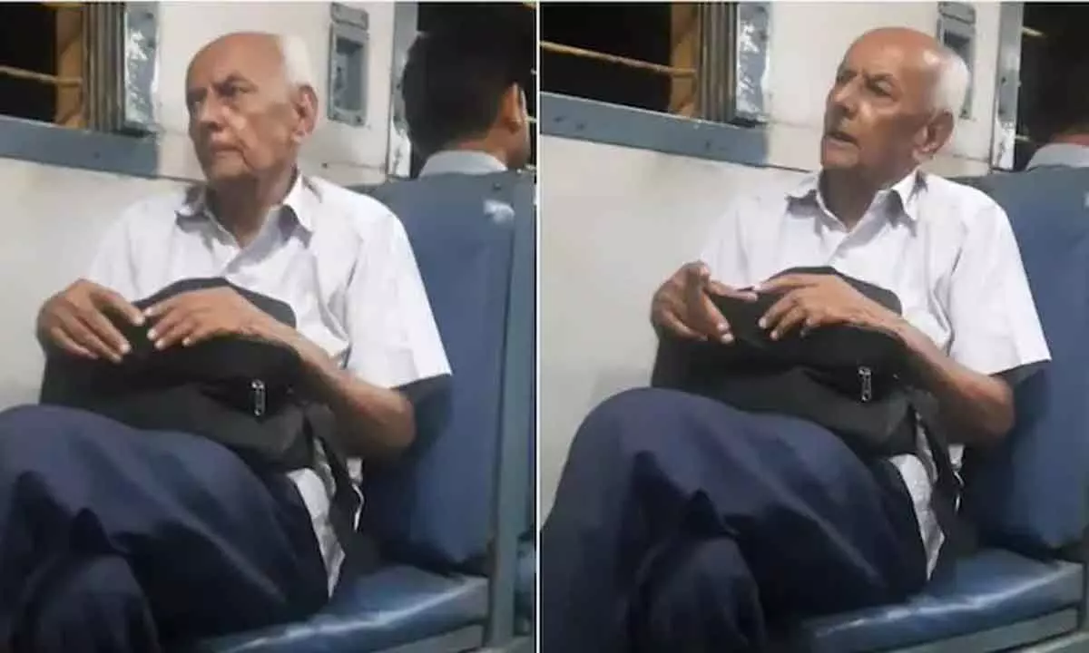 Watch The Trending Video Of Elderly Man Singing Tum Hi Aana In A Train