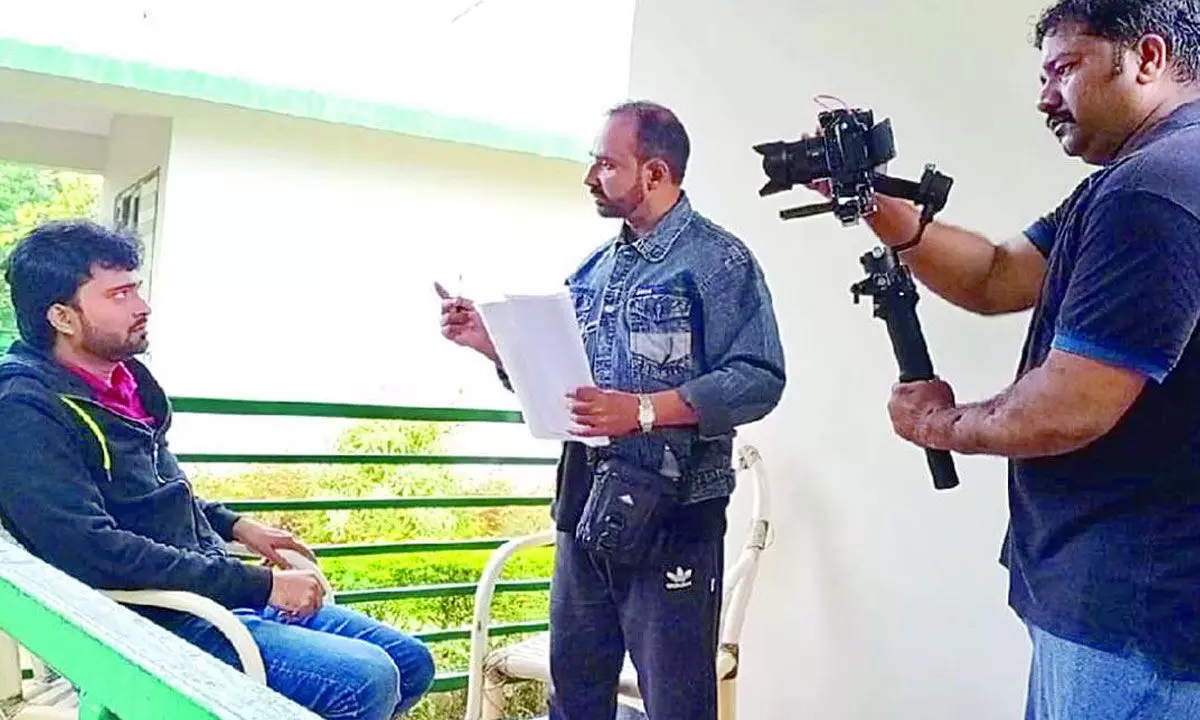 Director Suranjan Dey shooting a film in Visakhapatnam