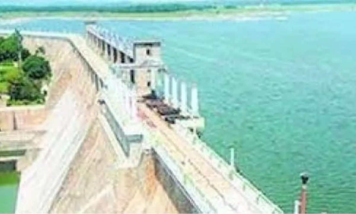 Mullaperiyar dam level crosses 141 ft, second flood warning issued