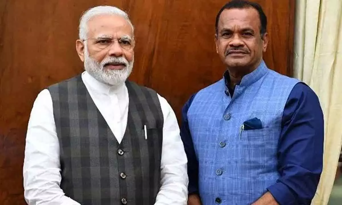 Komatireddy Venkatreddy with Prime Minister Modi (File Pic)