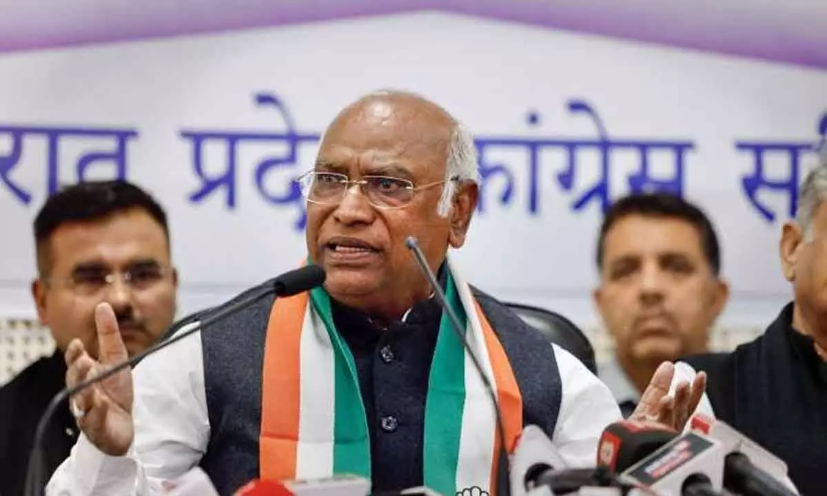 Chinese glasses covering Modis red eye, says Kharge