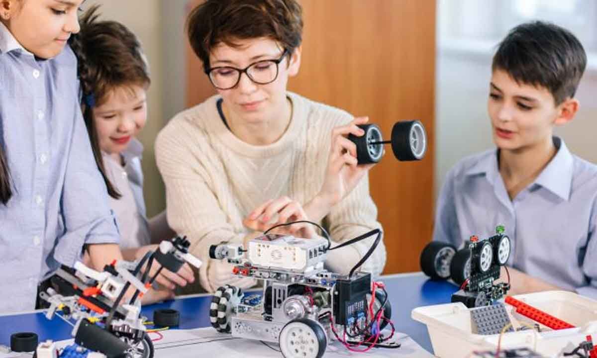 Delhi govt schools to kick off robotics competition for students