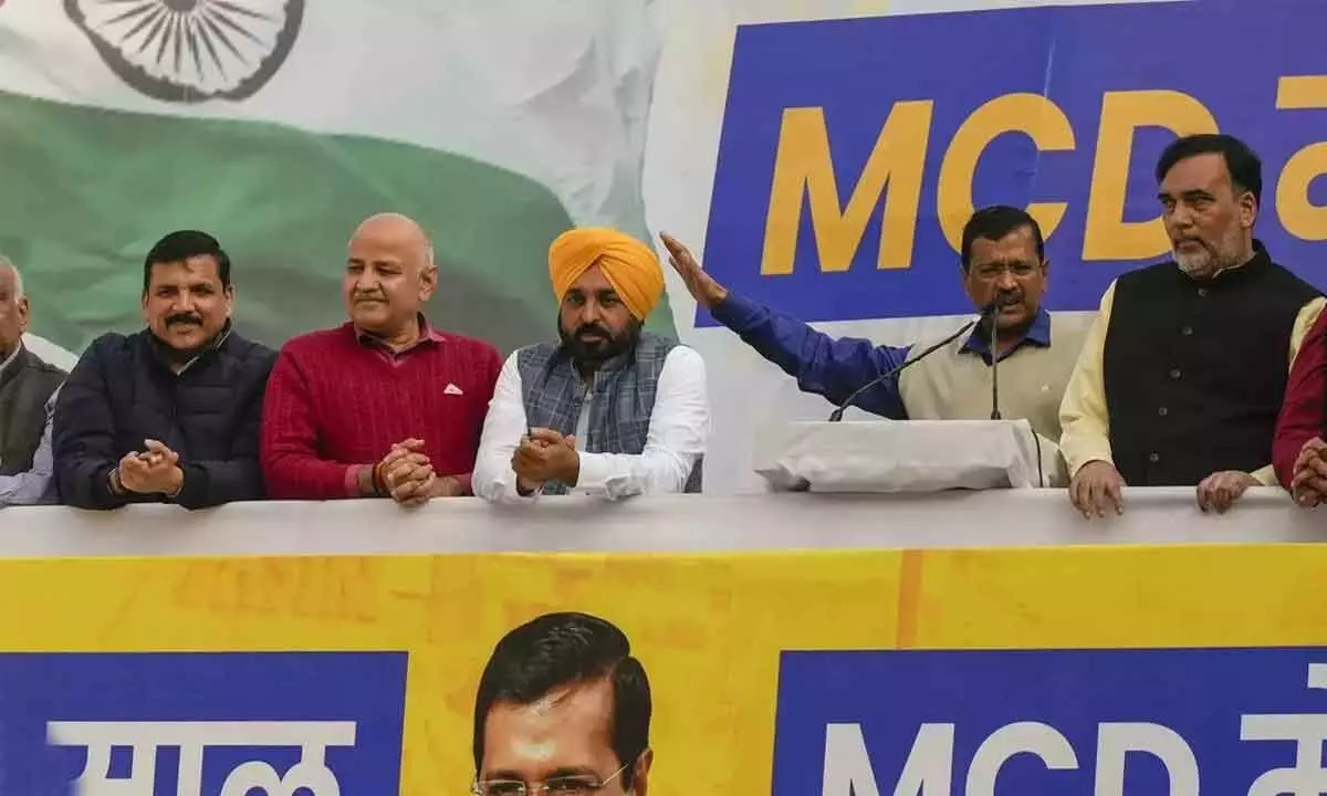 Visit every street, get it cleaned in your presence: Kejriwal to AAP councillors