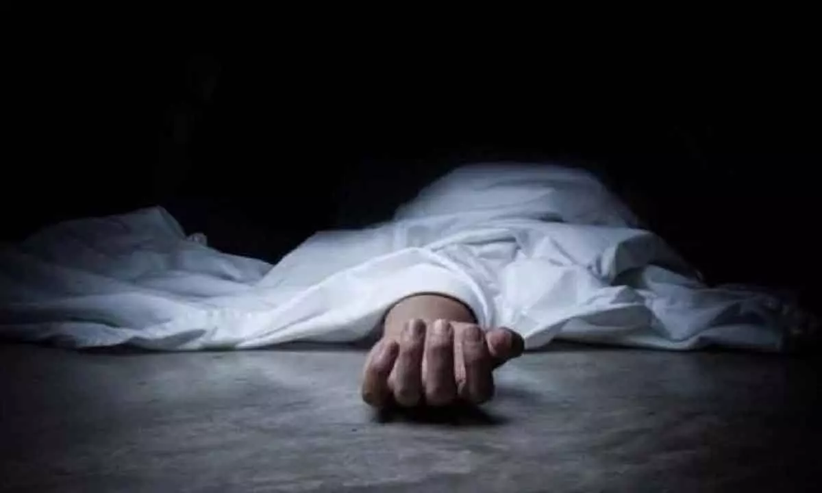 Husband allegedly commits suicide after death of wife in Konaseema district