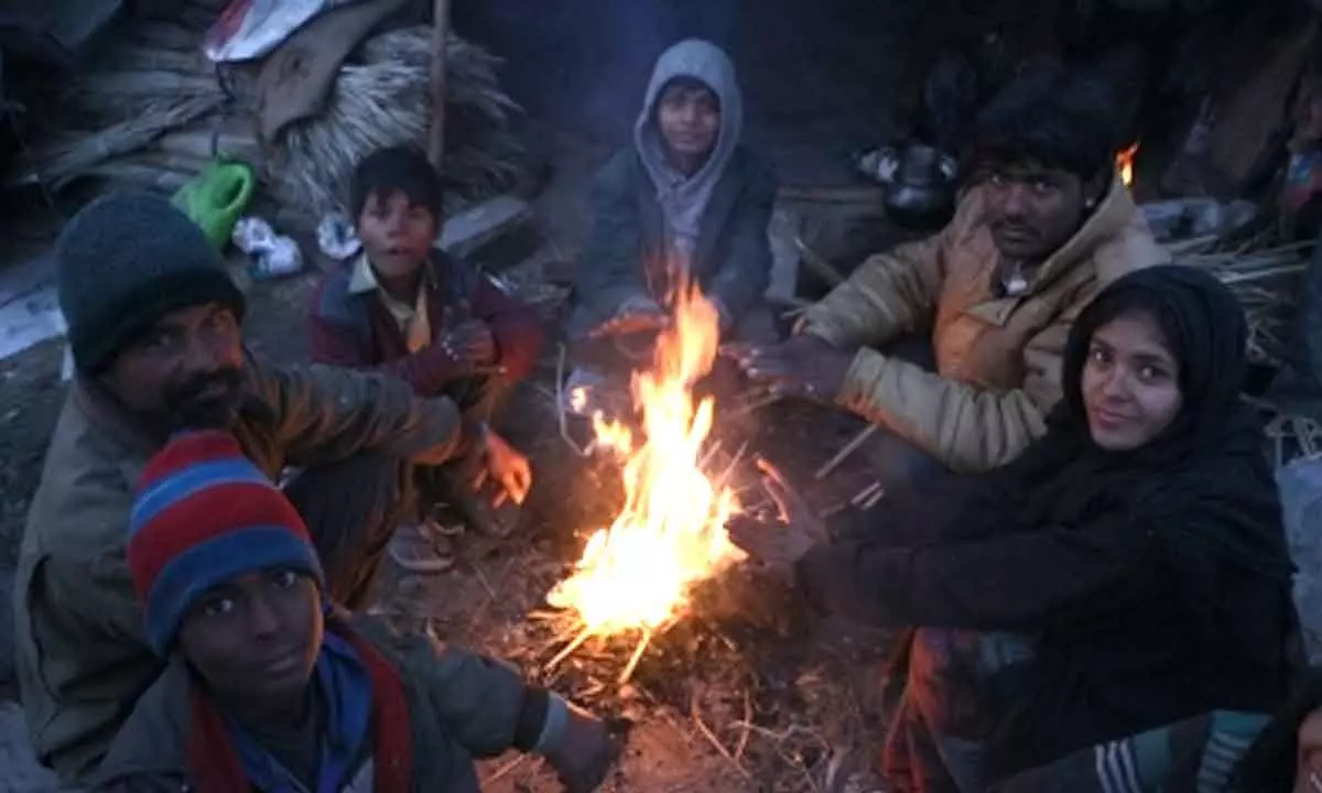 J&Ks Srinagar shivers at minus 4.2, seasons coldest night so far