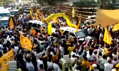 Chandrababu receives grand welcome in Khammam