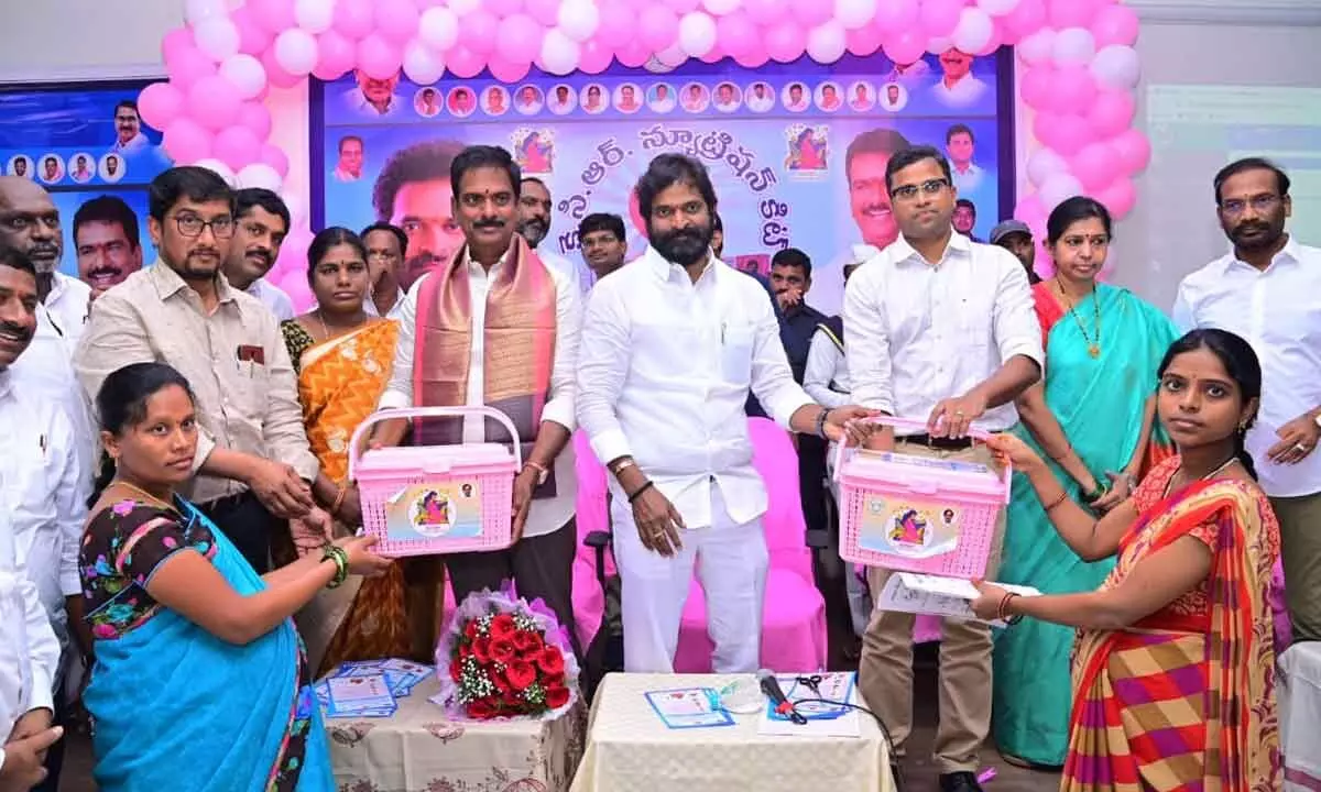 Minister Srinivas Goud distributes KCR nutrition kits to pregnant women in Nagarkurnool