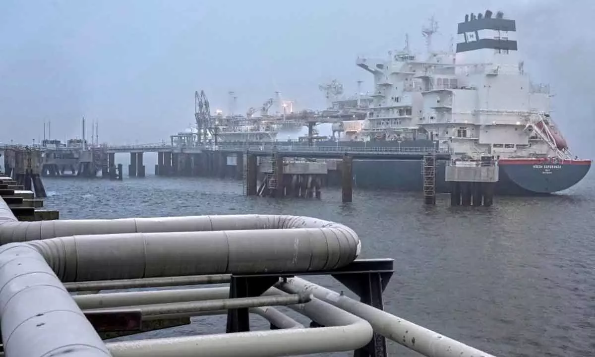 Germanys first LNG terminal starts operations