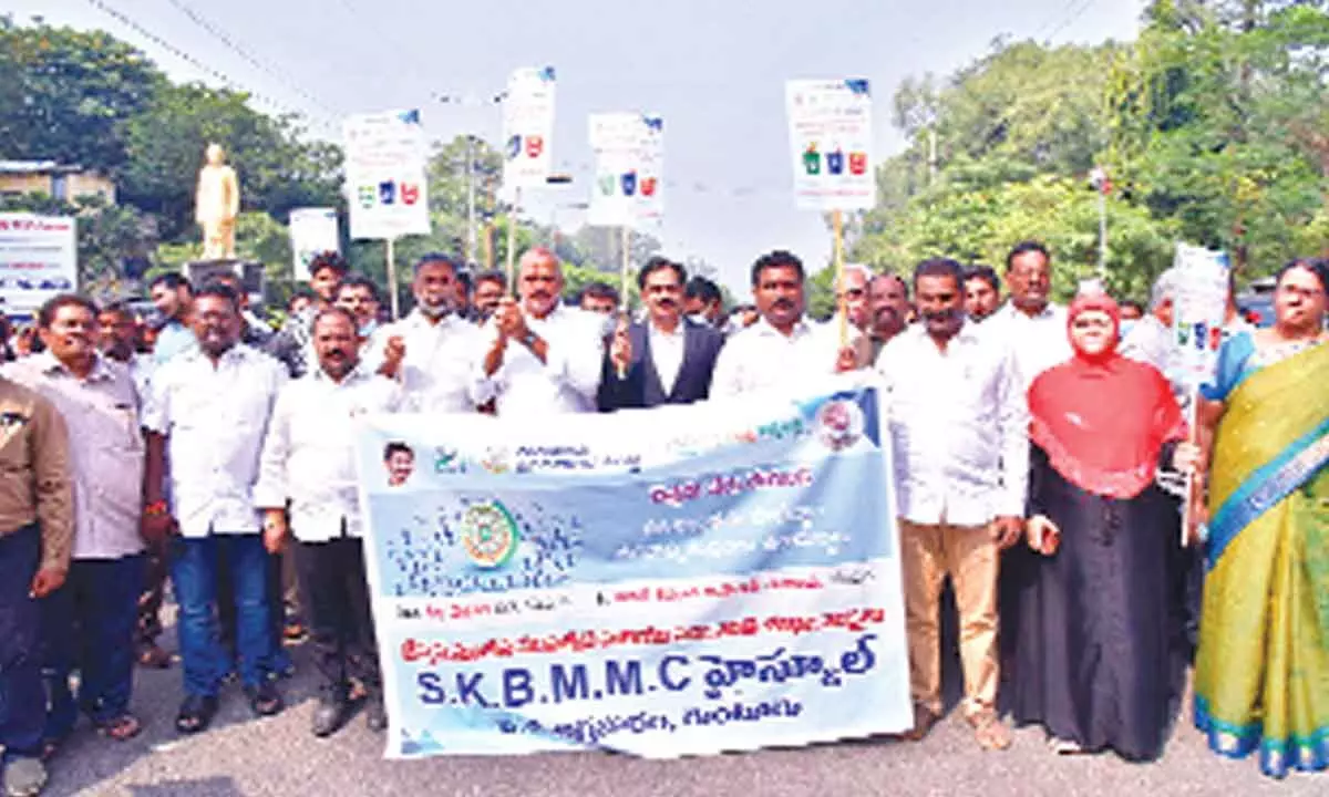Collector Venugopal flags off Swachh Survekshan rally