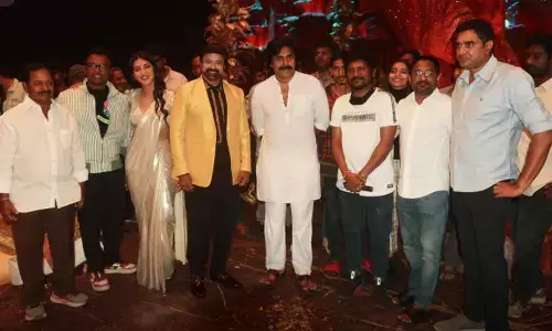 Balayya-Pawan meet sparks speculation