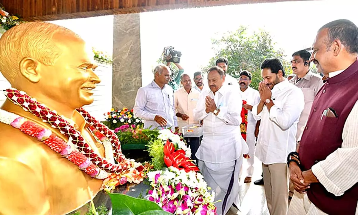 CM Jagan pays floral tribute to former CM YS Rajasekhara Reddy