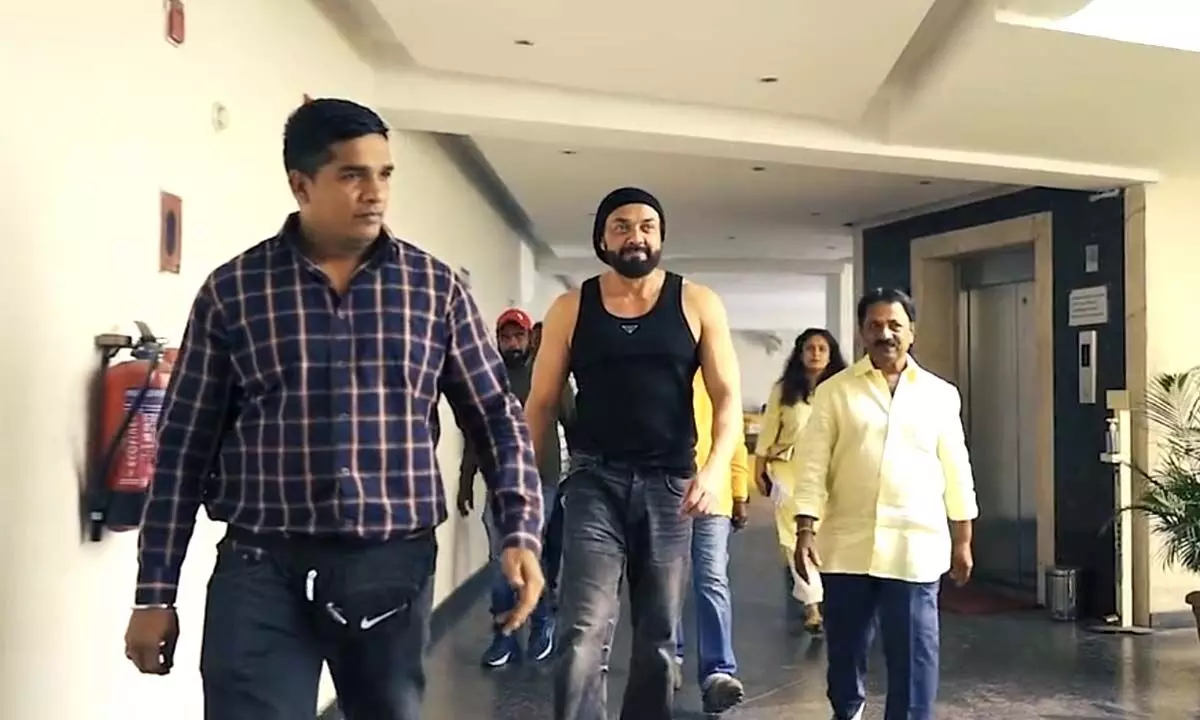 Bollywood’s ace actor Bobby Deol is now part of Pawan Kalyan’s Hari Hara Veera Mallu movie!