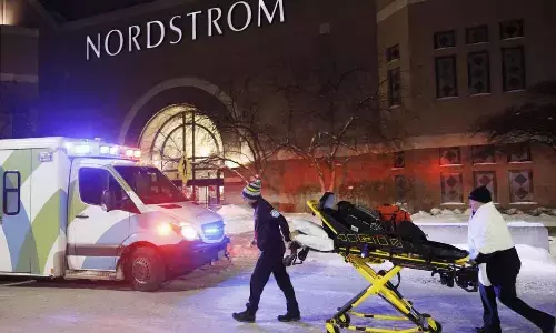 5 arrested in deadly shooting at largest shopping centre in US
