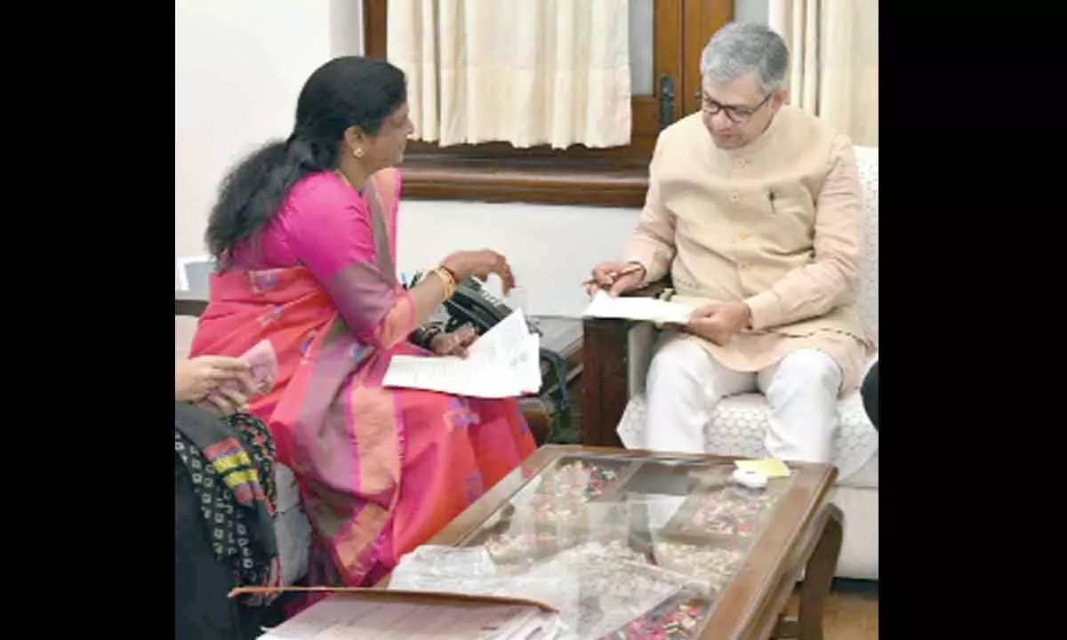 MP Vanga Geeta with Union Minister for Railways Ashwini Vaishnaw in New Delhi