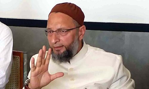 MP Asaduddin Owaisi menage attacked in New Delhi