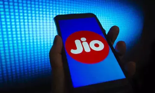 Jio cements market lead, adds 34.5 lakh mobile subscribers in Nov: TRAI data