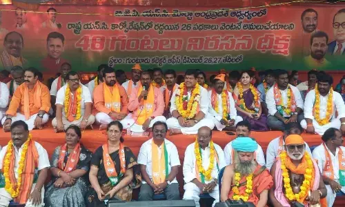 BJP State president Somu Veerraju addressing Deeksha undertaken by SC Morcha in Guntur on Tuesday