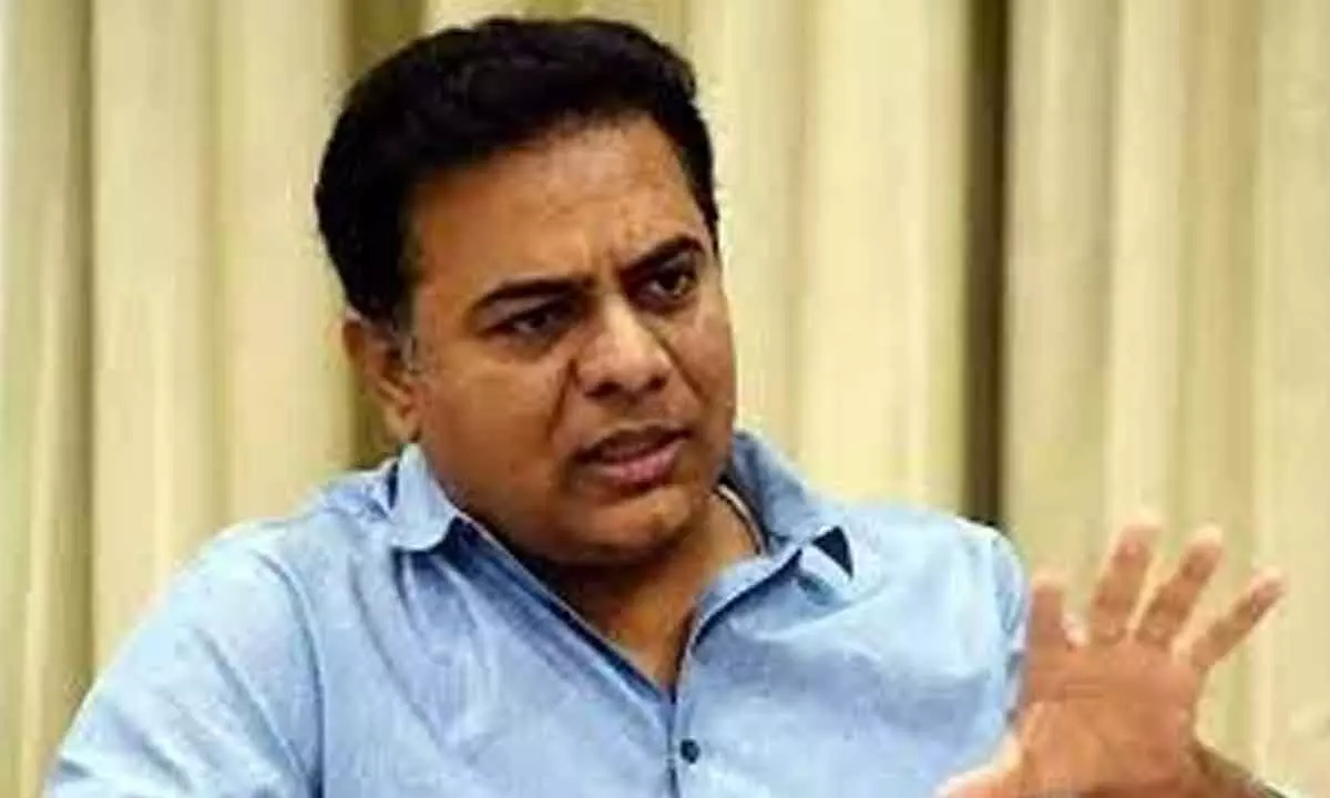 Modi govt miserably failed to get investments in textile sector: KTR