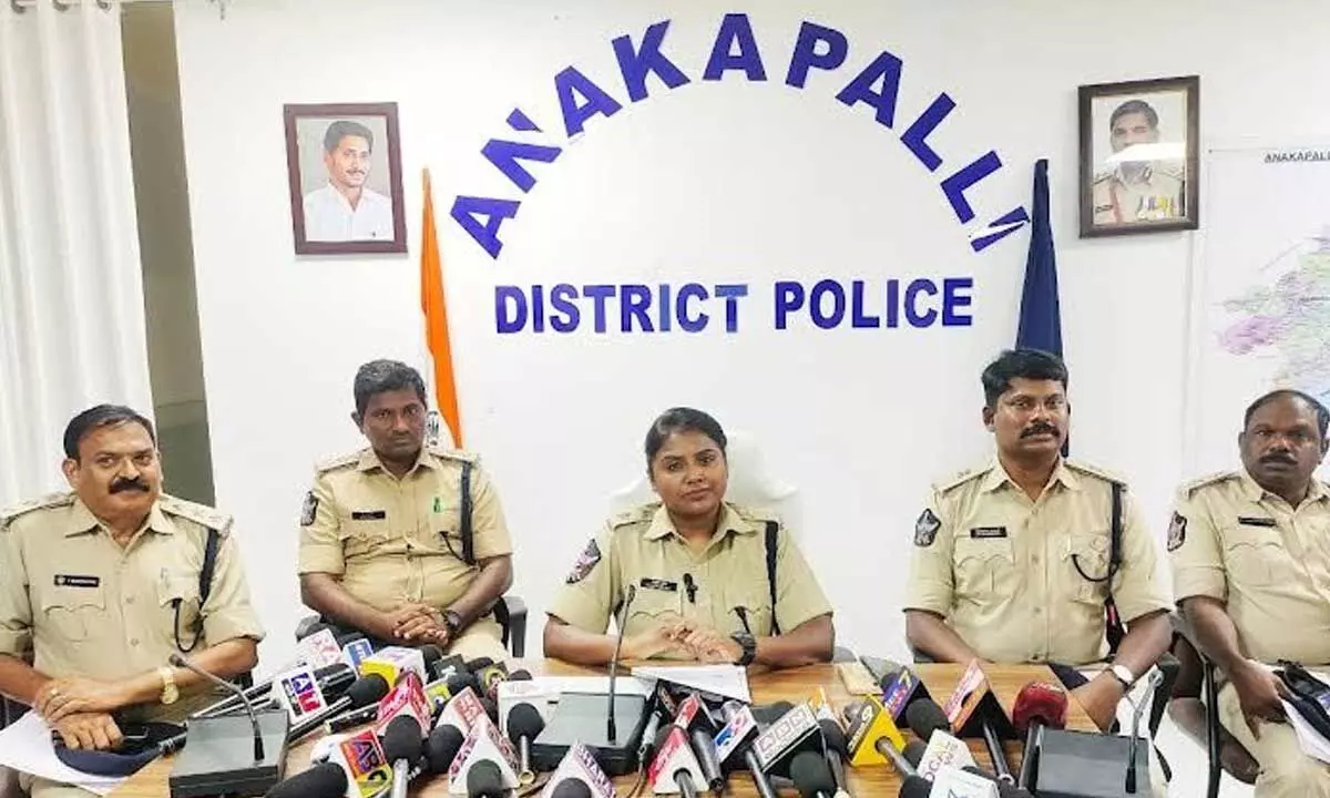 Superintendent of Police, Anakapalli district Gowthami Sali speaking to the media in Anakapalli on Wednesday