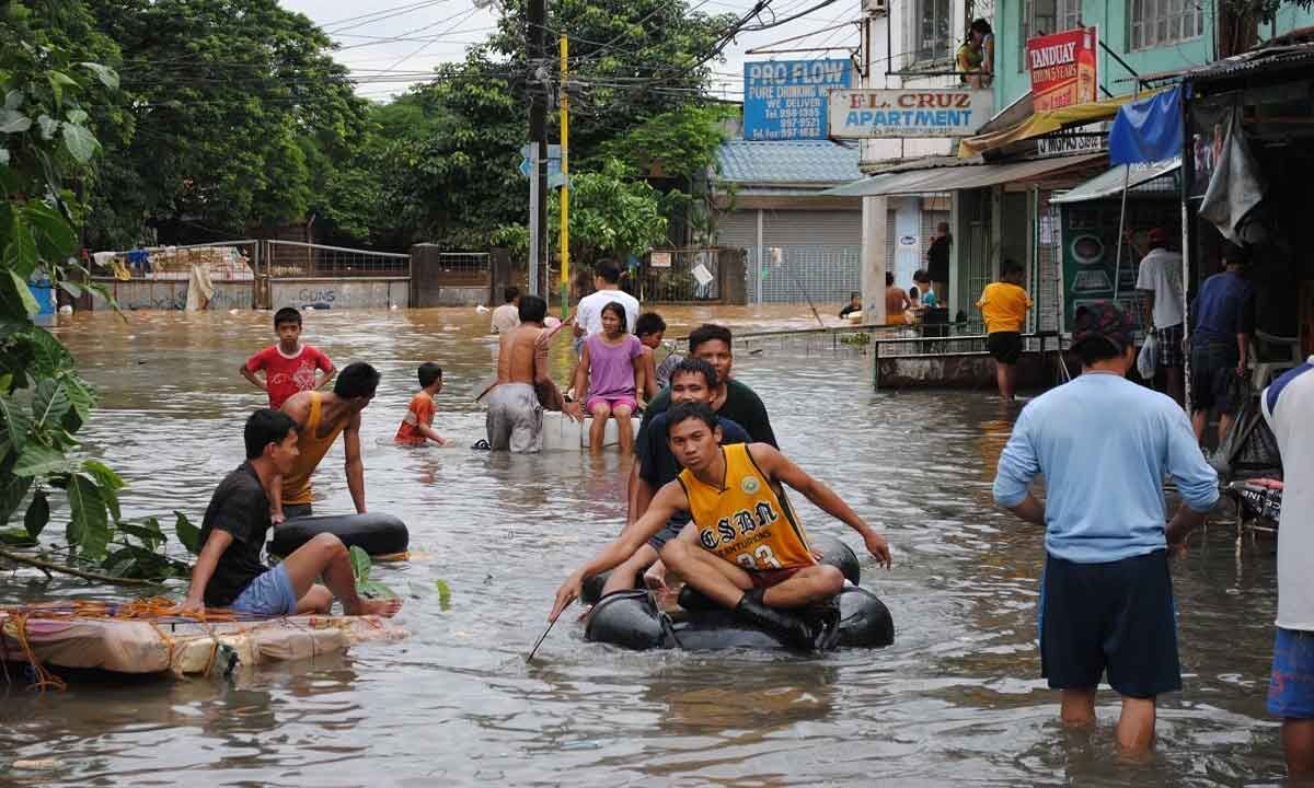 Floods In Philippines Kill 32