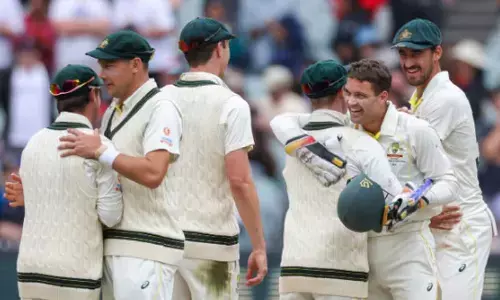 Australia bring Proteas to knees