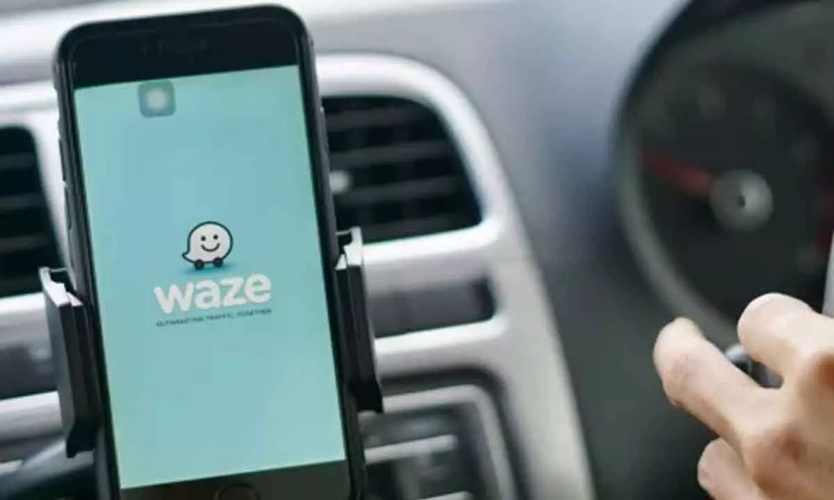 Googles Waze app adds new feature that warns about dangerous roads