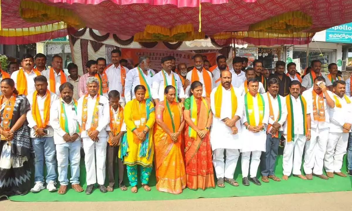 BJP leaders staging a protest at Kazipet on Friday