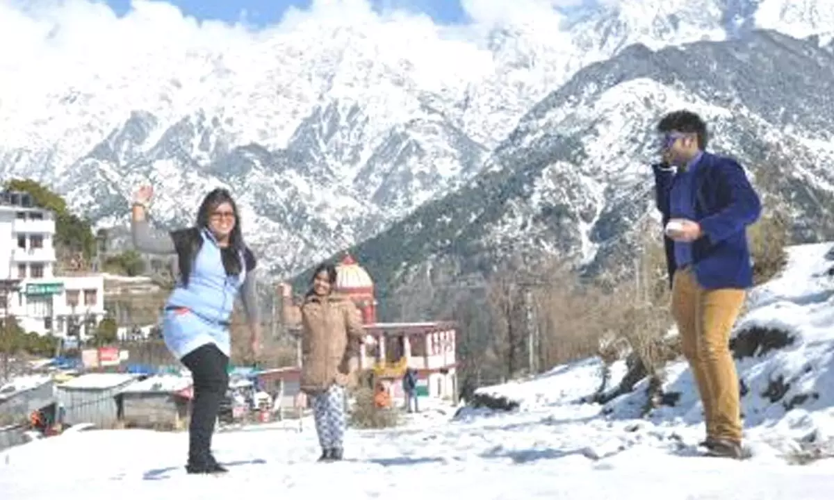 Highest-ever arrival of tourists in Himachal to ring in New Year
