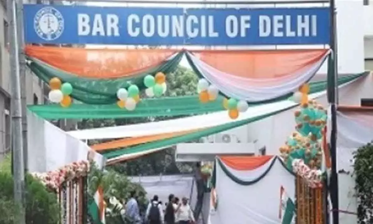 Bar Council of Delhi allows female law interns to wear salwar kameez to courts