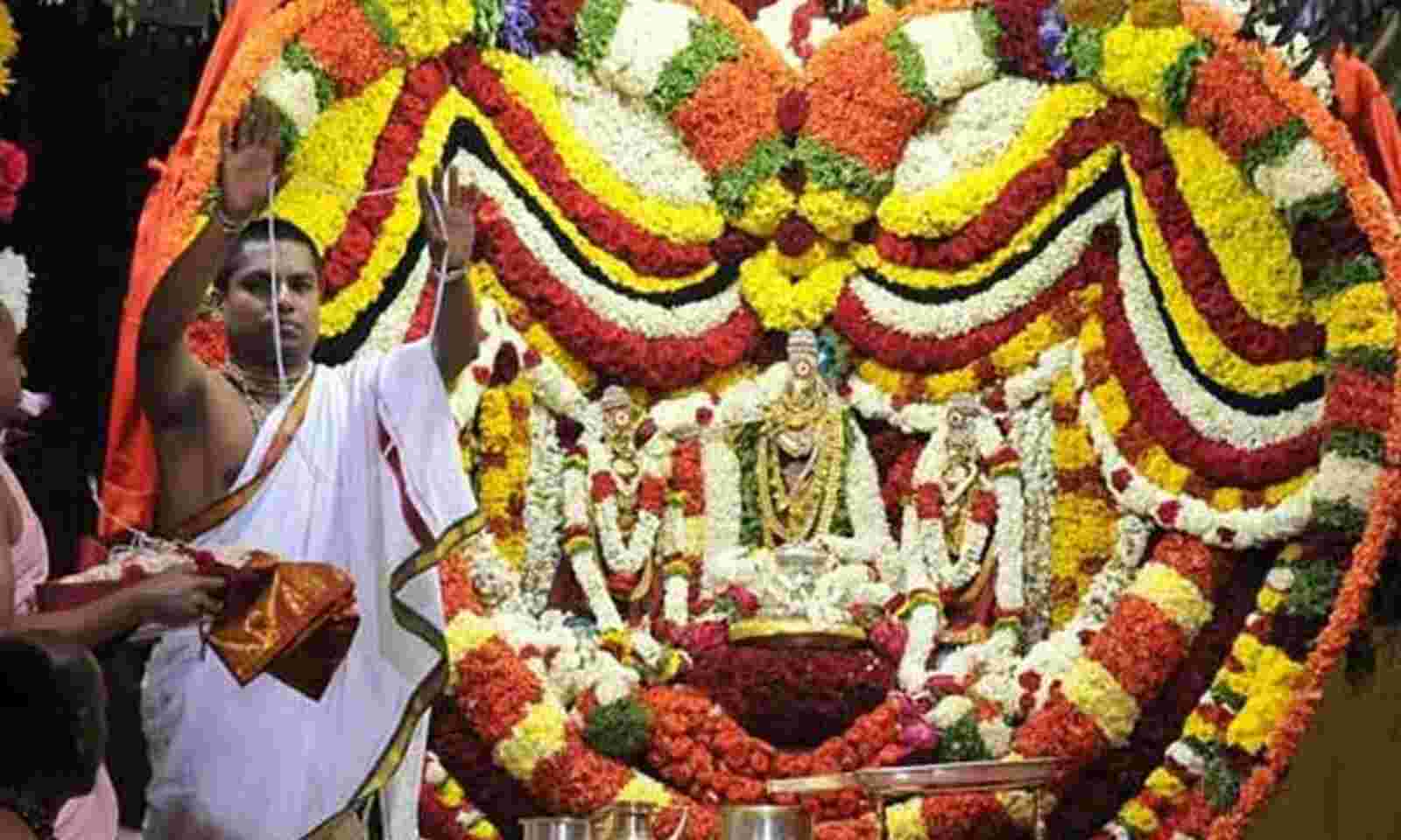 Vaikunta Ekadasi celebrated with gaiety in Telugu States