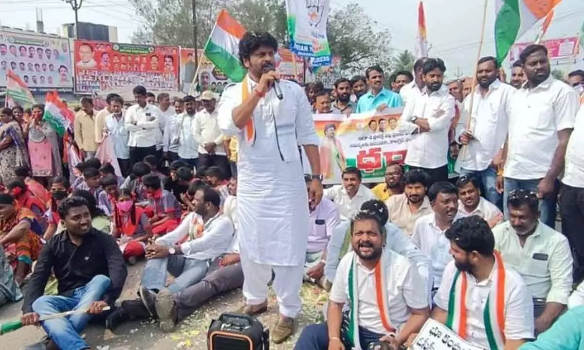 Congress stages protest against opencast OCP-5 mine