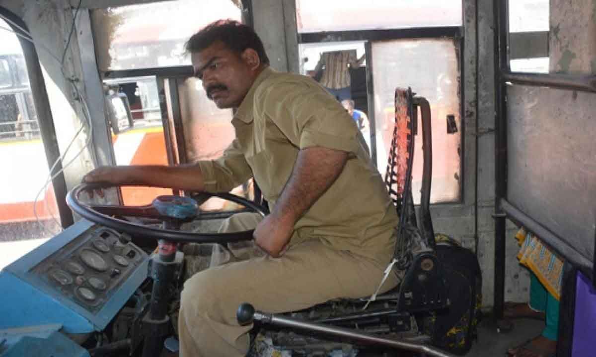 Traffic cops to hold awareness drives with RTC drivers