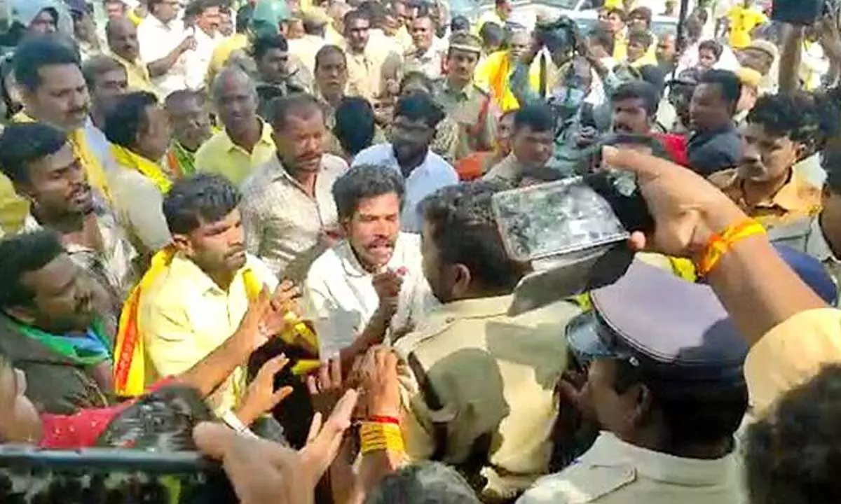 Tension continues in Shantipuram of Kuppam amid altercation between police and TDP cadre