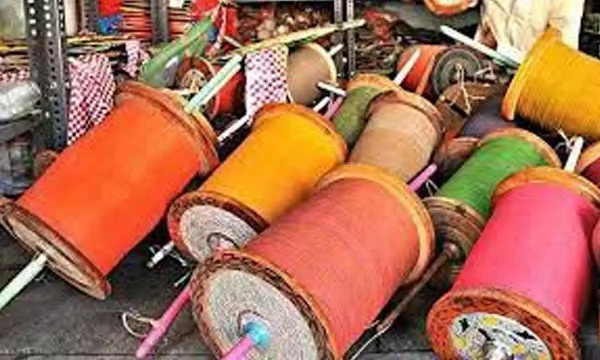 Hyderabad: Despite ban, sale of tangus goes unabated in market