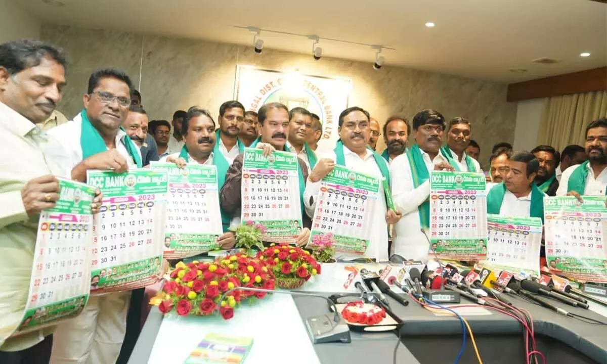 Minister for Panchayat Raj and Rural Development Errabelli Dayakar Rao and Chief Whip D Vinay Bhaskar at the release of DCCB calendar and diary in Hanumakonda on Wednesday