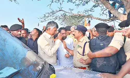 TDP president N Chandrababu Naidu arguing with Palamaner DSP  N Sudhakar Reddy on Wednesday