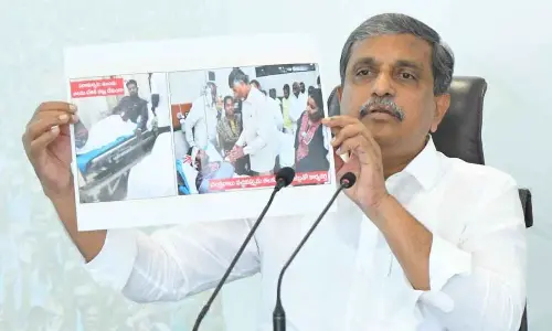 YSRCP State general secretary and Government Advisor (Public Affairs) Sajjala Ramakrishna Reddy addressing the media at the YSRCP central office in Tadepalli on Friday