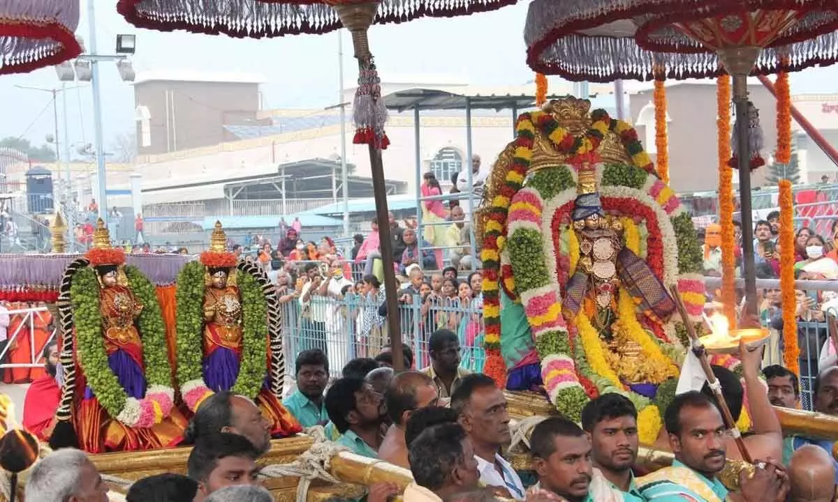 Religious fervour marks Pranaya Kalahotsavam