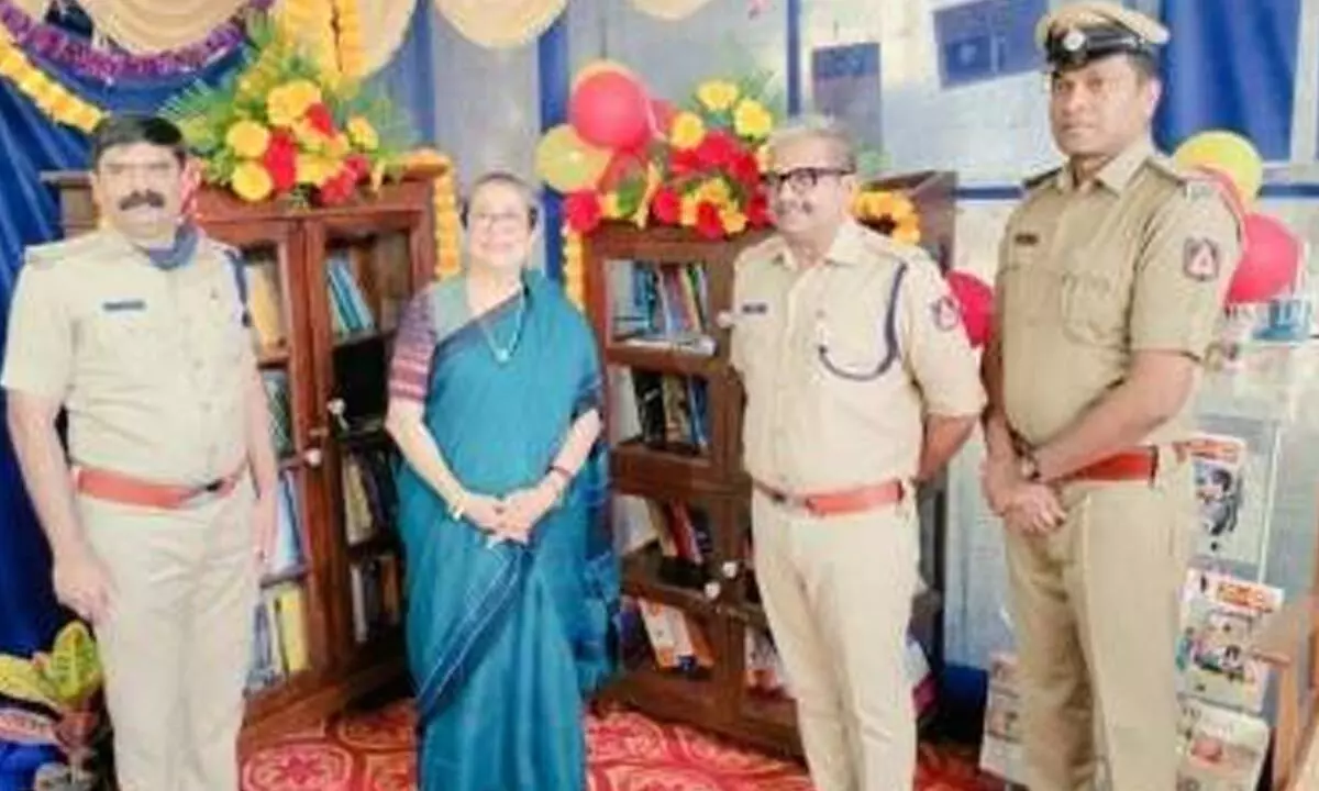 City police establishes libraries in 12 stations
