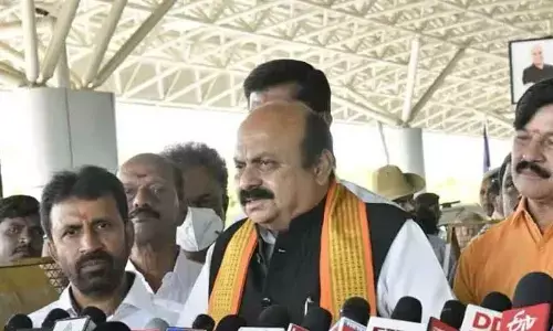 Bommai denies link with Santro Ravi, promises probe