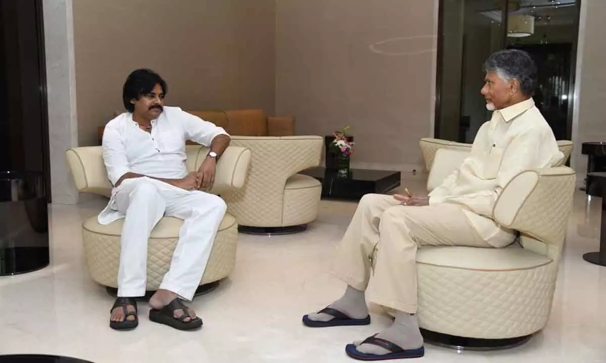 TDP national president N Chandrababu Naidu and Jana Sena chief Pawan Kalyan meet at the former’s residence in Hyderabad on Sunday.	 Photo: G Ramesh