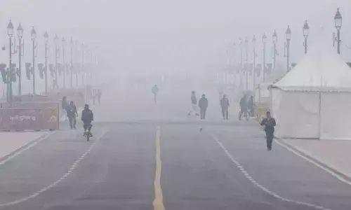 Delhi temperature dips to 1.9, dense fog in many states