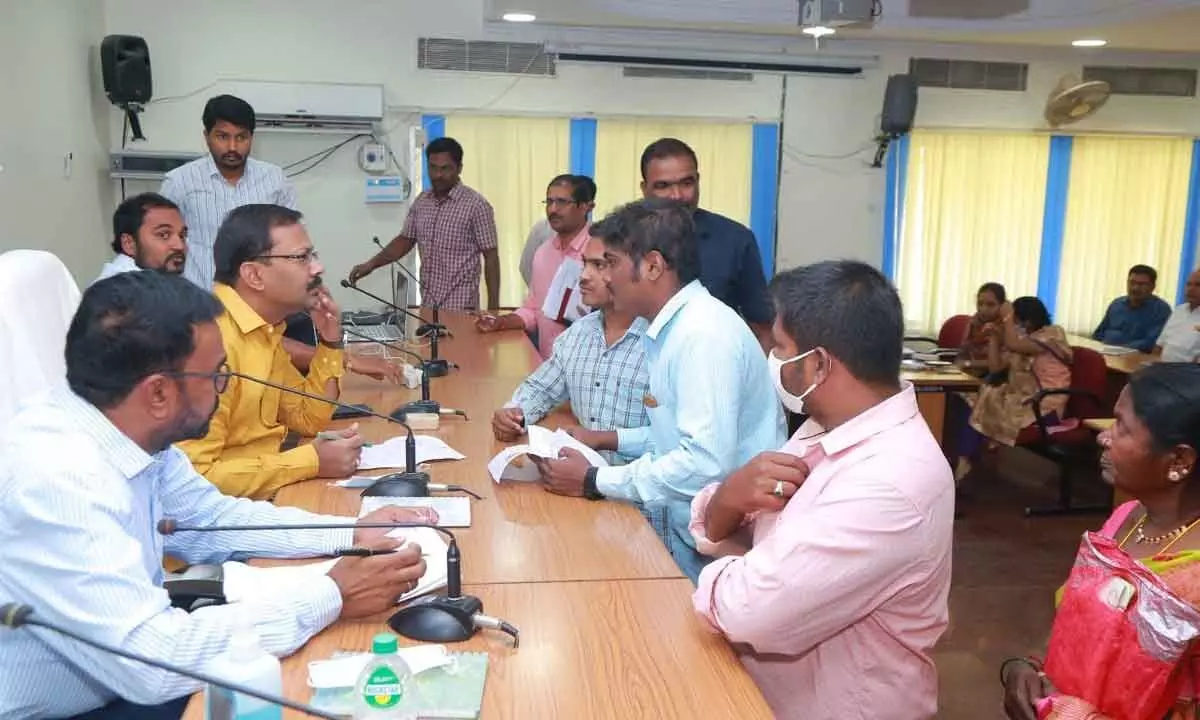 Praja Vani complaints should be resolved promptly, officials told