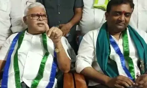 Water Resources Minister Ambati Rambabu addressing the media in Dachepalli on Monday. MLA Kasu Mahesh Reddy is also seen.